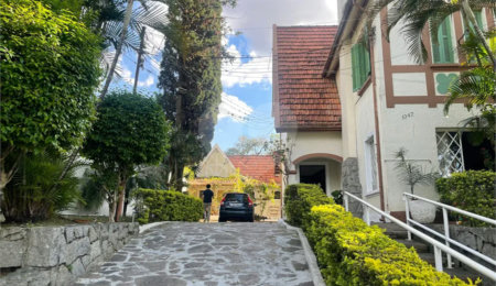 Sobrado à venda com 4 quartos, sendo 2 suítes,  em Alto da Lapa, São Paulo, SP