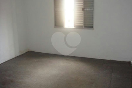 Casa térrea com 2 dorm. na Saúde