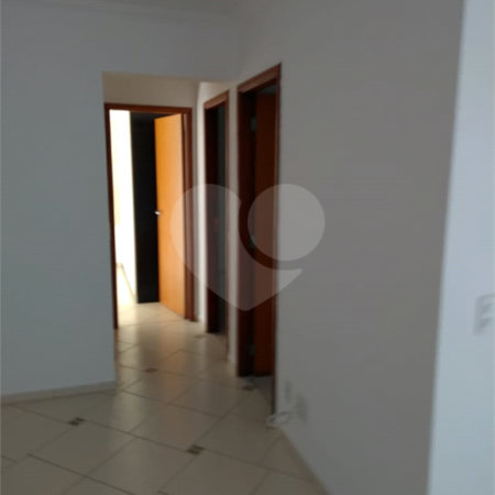 Indaiatuba - Venda - Apartamento no Condomínio Portal das Flores com 64 m², 3 dorms, sendo 2 com armários planejados, , WC social, cozinha planejada e totalmente integrada com a lavanderia, varanda, , 02 vagas de garagem. Excelente localização, a poucos metros do Shopping Polo, mercados, padaria,