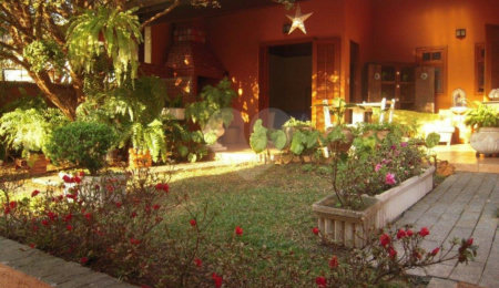 Casa à venda com 5 quartos, sendo 2 suítes, em Saúde, São Paulo, SP