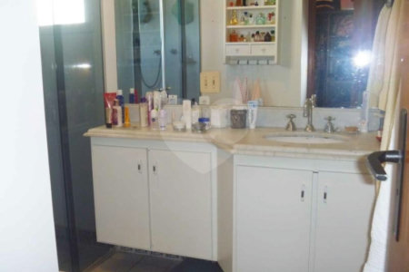 Apartamento à venda com 4 quartos, sendo 1 suíte, em Chácara Santo Antônio (zona Sul), São Paulo, SP