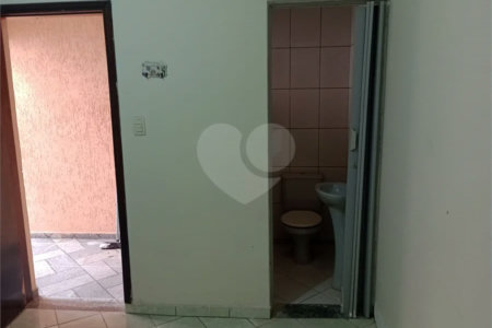 Casa à venda ou para alugar com 2 quartos, sendo 1 suíte, em Jardim São José, São Roque, SP