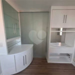 Apartamento para locação com 2 dormitórios, sendo 1 suíte com 02 vagas, totalmente climatizado nos 3 ambientes