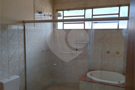 Excelente sobrado para venda no residencial Parati