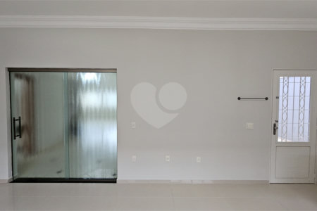 Casa Locação e Venda Condomínio Portal de Itaici 04 Dormitórios 02 suítes