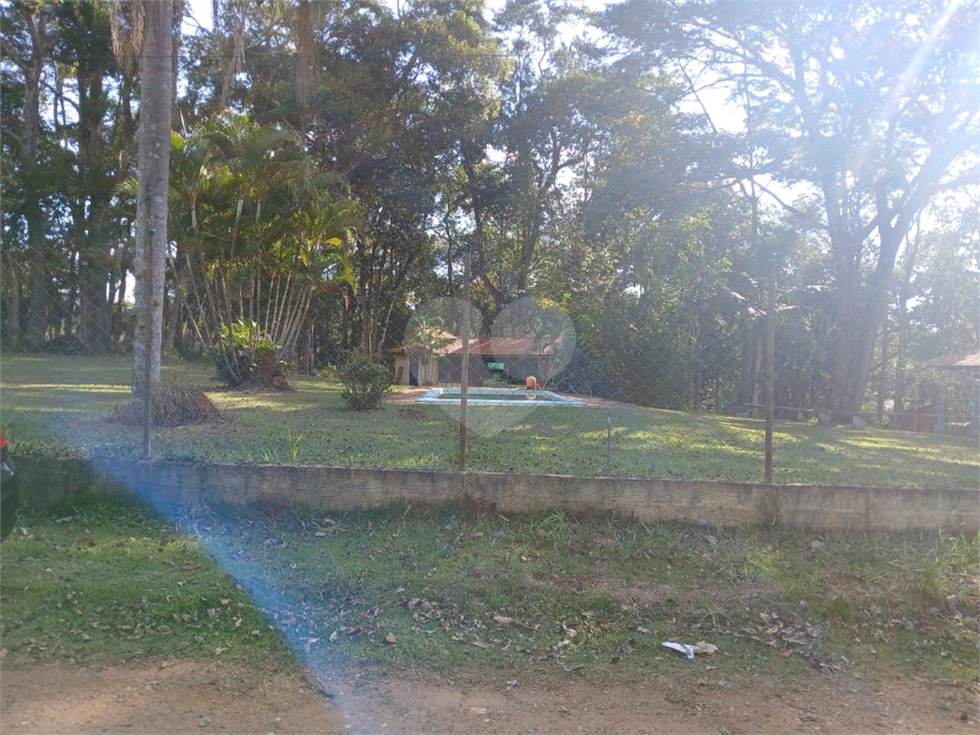 Terreno 200 m² com piscina e churrasqueira no Jardim Estância Brasil