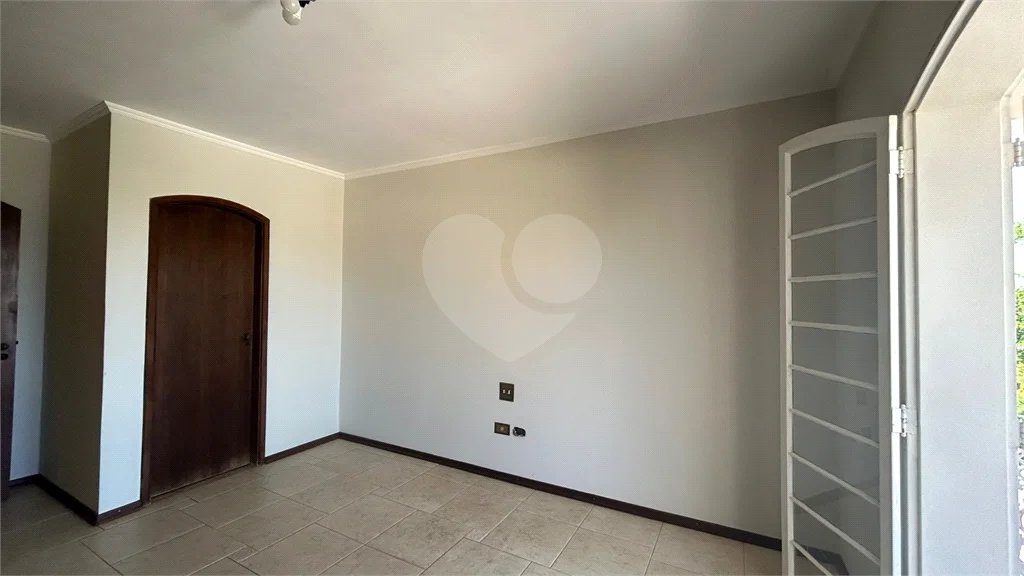 Venda Casa com 4 Dormitórios no Parque Santa Cecília