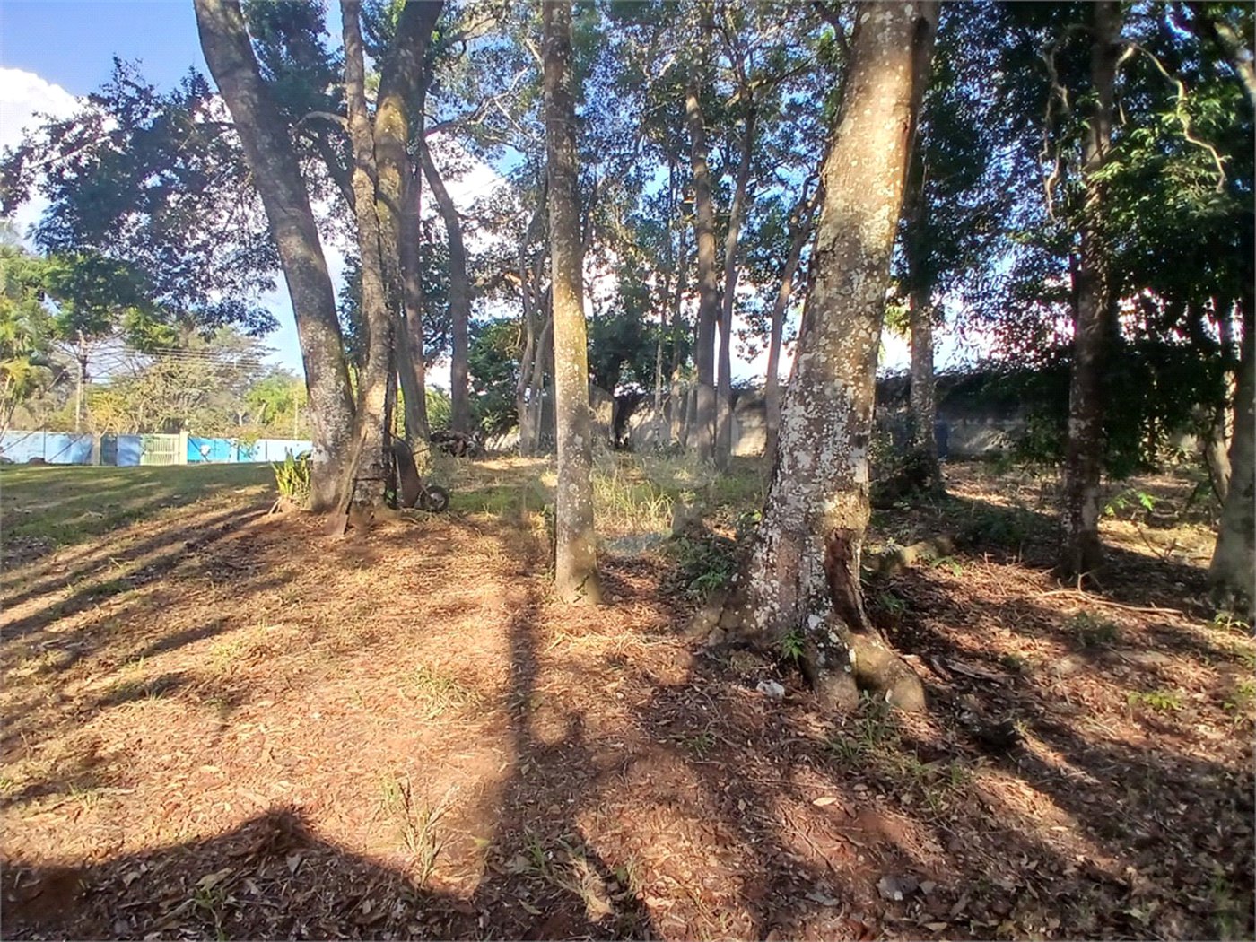 Terreno de 2000m² à Venda no Jardim Estância Brasil