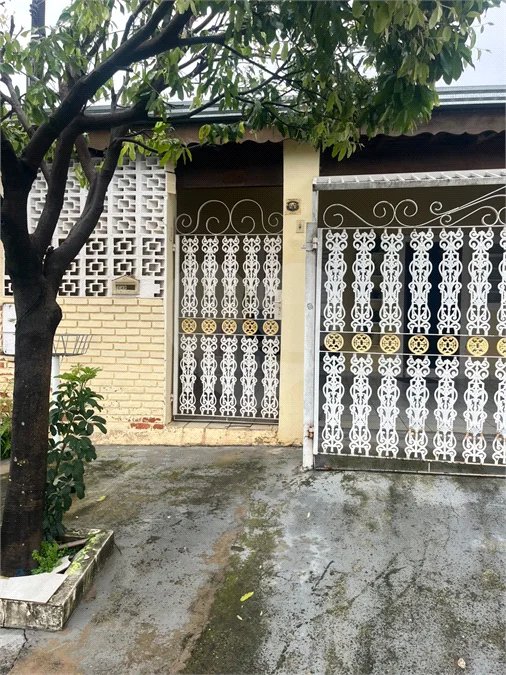 Casa de fundos para locação Jardim Juscelino Kubitschek