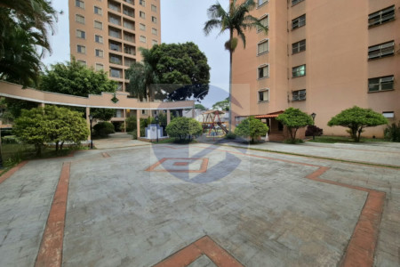 Apartamento à venda com 3 quartos, 1 banheiro e 1 vaga próximo à USP
