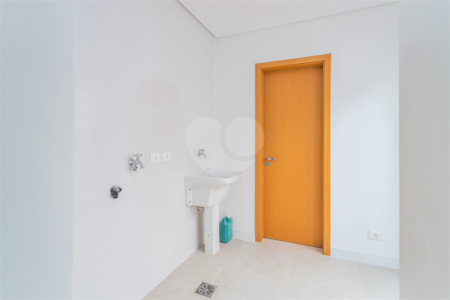 Casa à venda com 4 suítes no condomínio Villagio Quadrifolio, São Paulo - SP