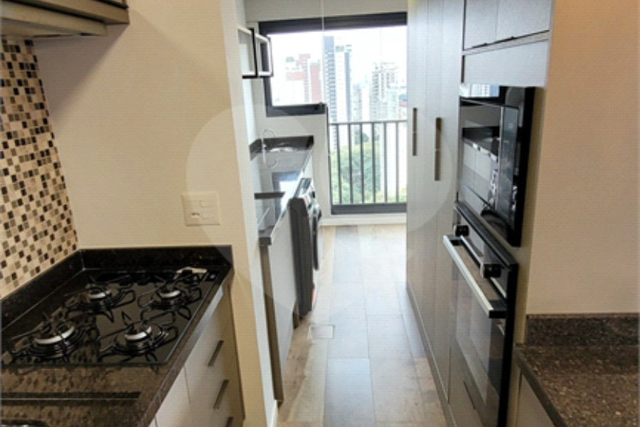 Apartamento de 2 quartos mobiliado à venda no Paraíso