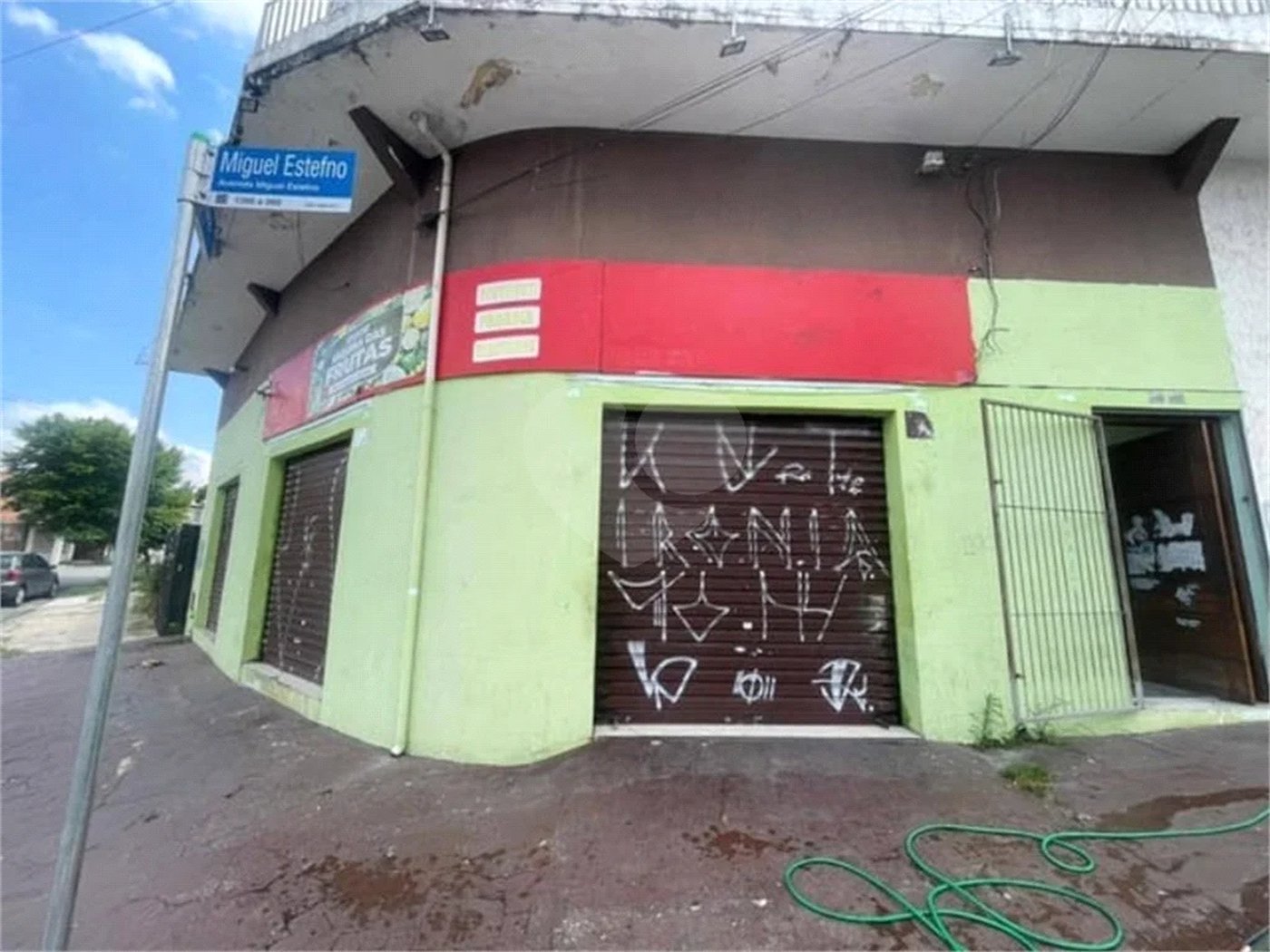 Ponto Comercial de Esquina Imperdível na Saúde / SP! Visibilidade Total para Seu Negócio!