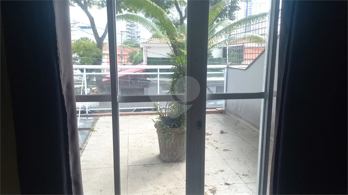 Maravilhoso apartamento à venda, com 3 quartos, 90m2. moveis planejados, no Guarujá (Enseada)