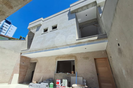 Sobrado Novo com 2 suítes e 2 vagas - Penha