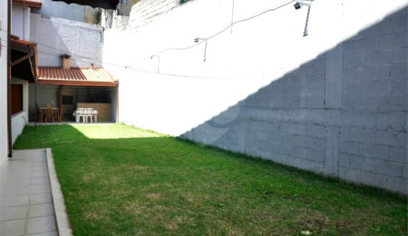 Sobrado à venda com 3 quartos, sendo 1 suíte,  em Jaraguá, São Paulo, SP