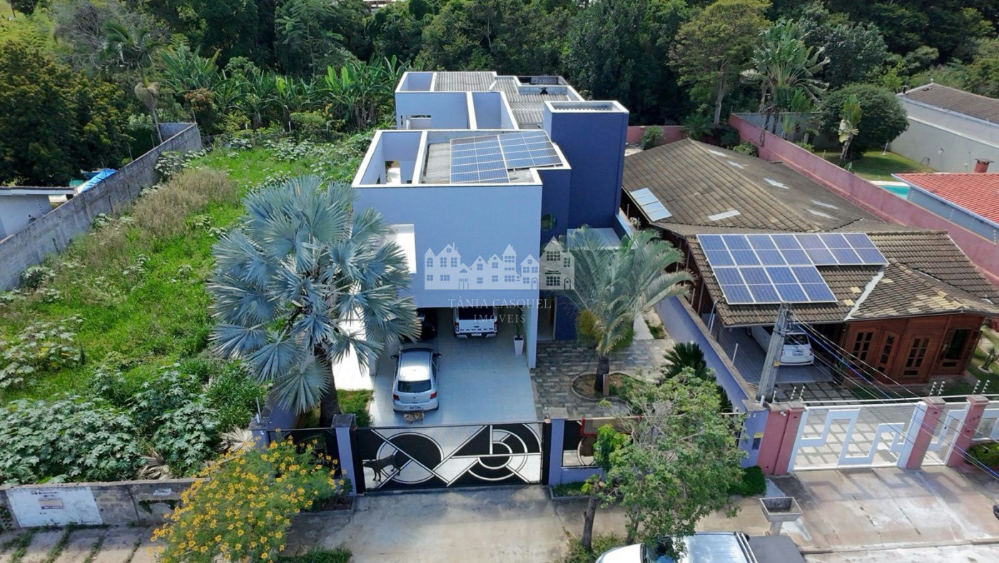 Casa à venda com 5 quartos, sendo 3 suítes,  em Loteamento Jardim Morumbi, Atibaia, SP