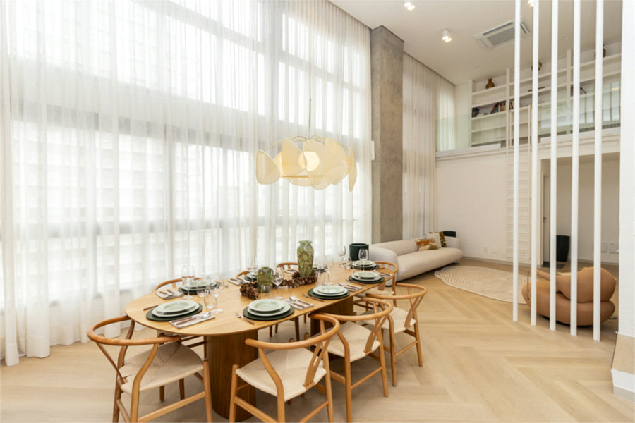 Duplex com 159m² à venda com 2 suítes, 1 dormitório, 1 escritório e 2 vagas de garagem nos Jardins
