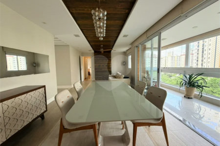 Apartamento à venda com 3 suítes em Vila Mariana, São Paulo, SP