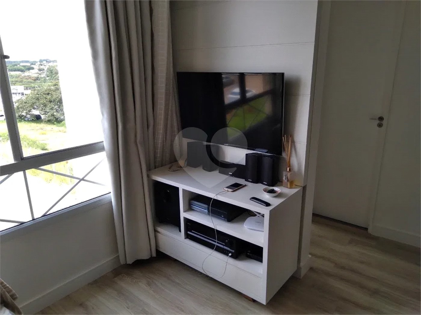 Apartamento à venda com 2 quartos no condomínio Pitangueiras, Hortolândia - SP