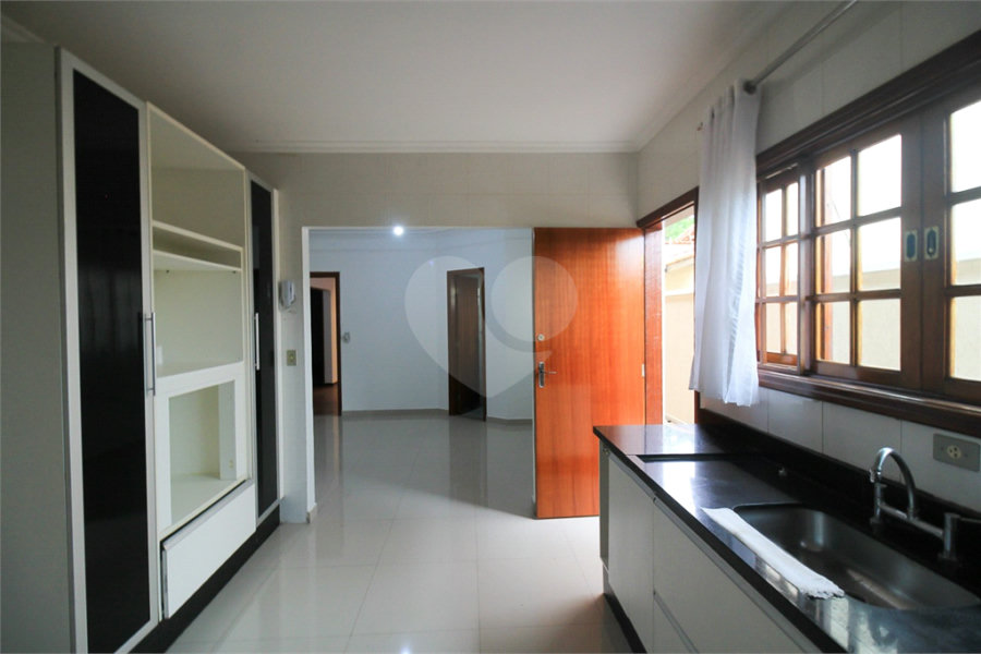 Casa térrea assobradada