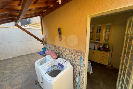 Casa térrea disponível para venda no Jardim Bandeirantes
