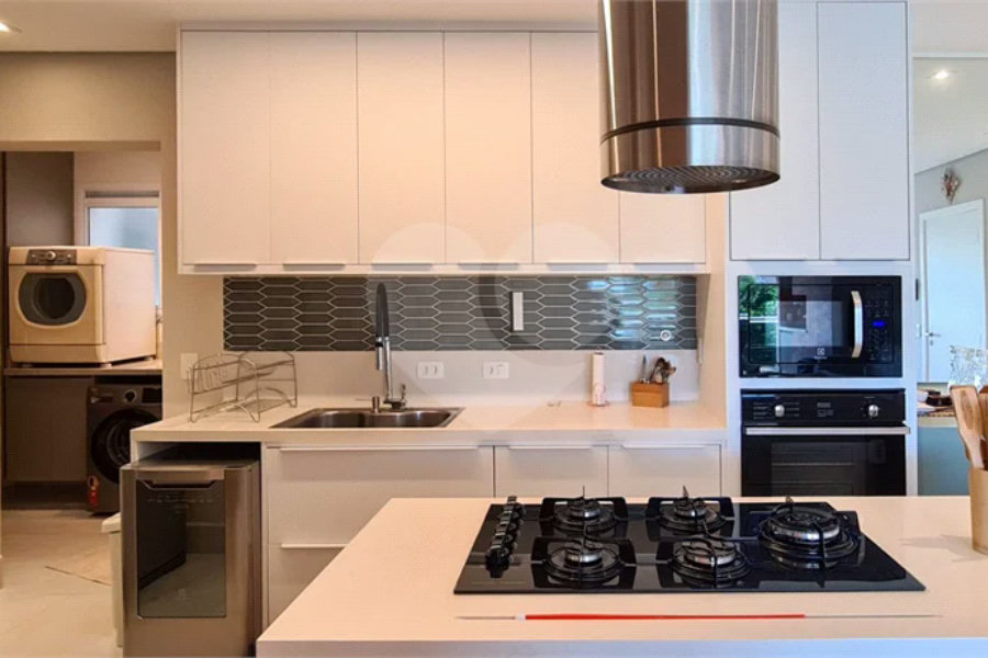 Apartamento à venda com 4 quartos, sendo 3 suítes,  em Riviera de São Lourenço, Bertioga, SP