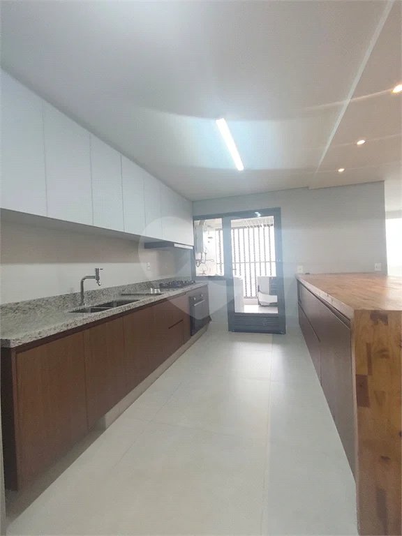 Belíssimo apartamento com 163m², 3 suítes e 2 vagas para locação na Chácara Klabin!