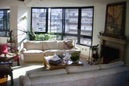 Apartamento à venda com 4 suítes em Real Parque, São Paulo, SP