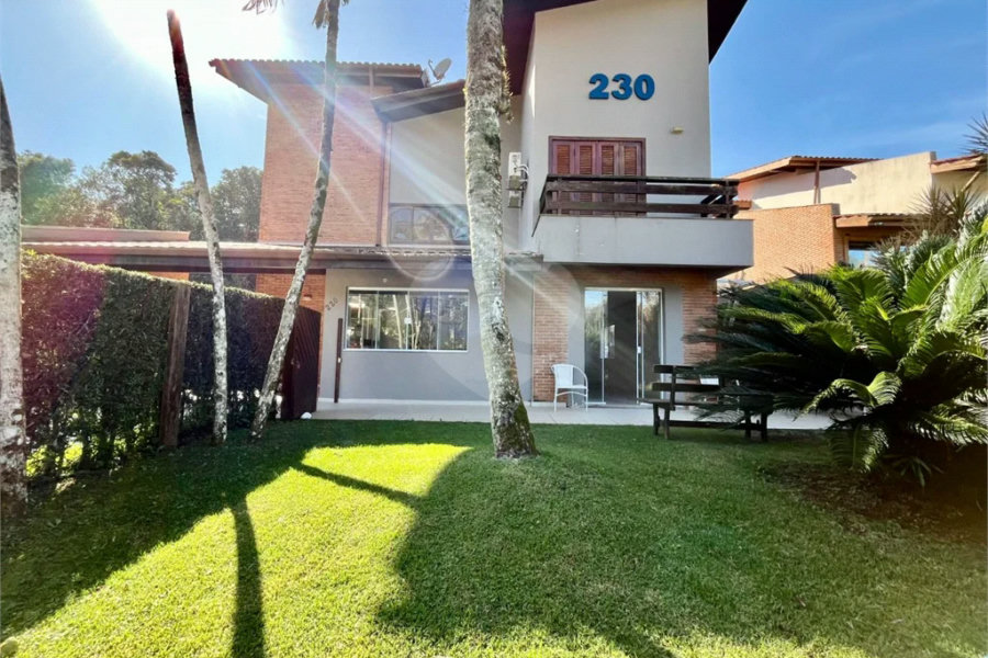 Casa à venda com 3 quartos, sendo 1 suíte, em Riviera de São Lourenço, Bertioga, SP