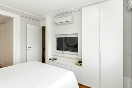 Apartamento à venda com 3 suítes em Vila Mariana, São Paulo, SP