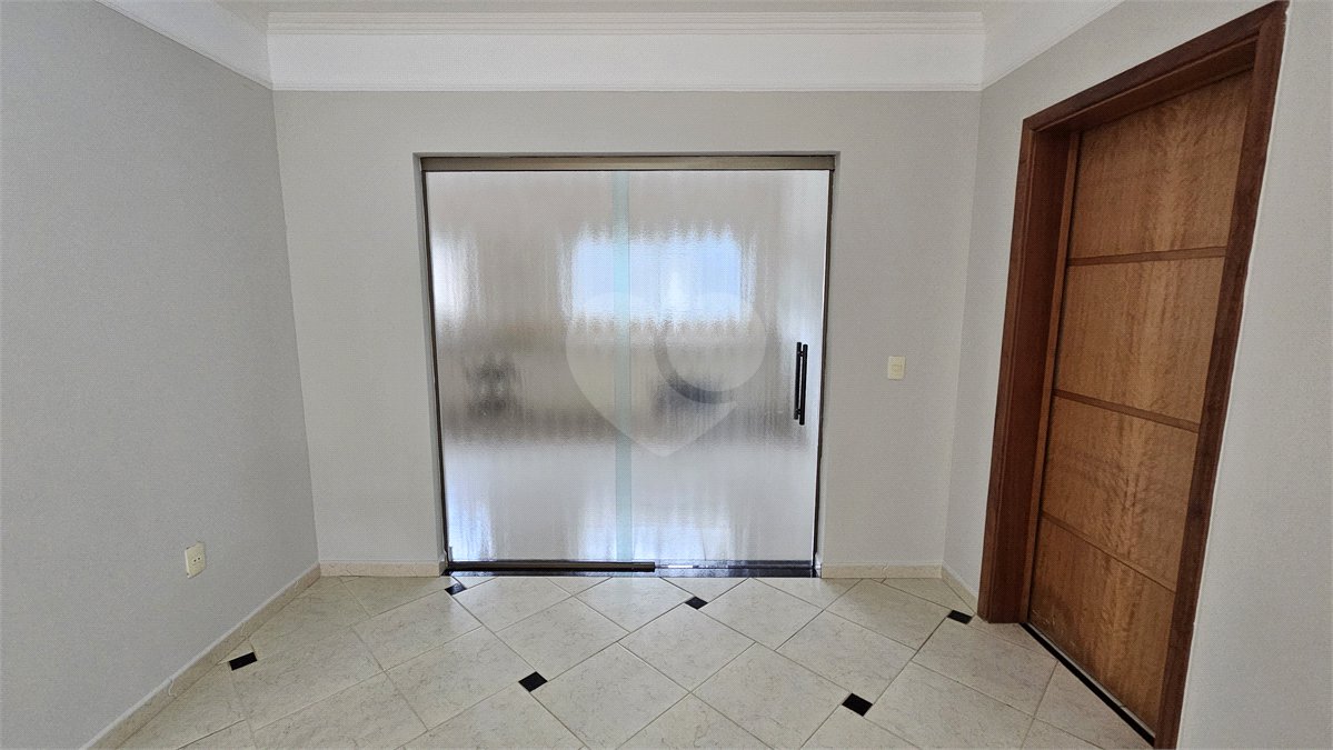 Casa Locação e Venda Condomínio Portal de Itaici 04 Dormitórios 02 suítes