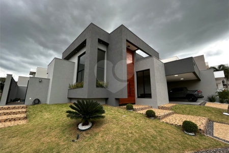 Casa para venda no condomínio de alto padrão Damha III,