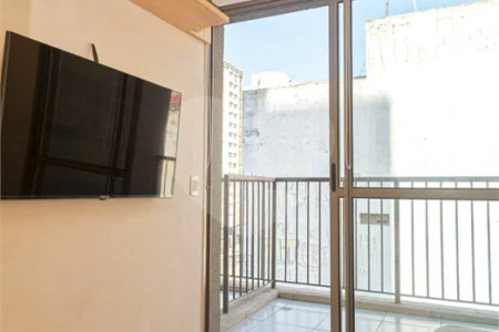 Apartamento - Prox Paulista - 1 quarto - varanda - 1 banheiro - sem garagem