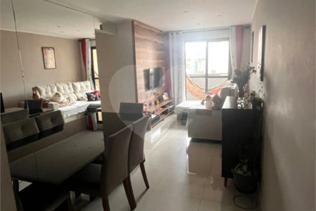 Apartamento á venda no Tatuapé com 79m², 3 quartos e 1 vaga AceitaPermuta
