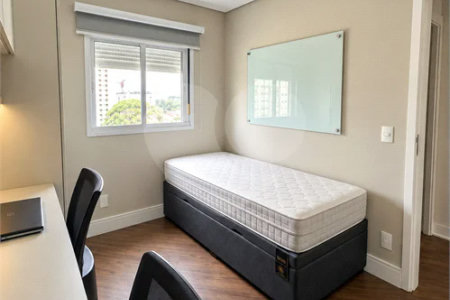 Apartamento com 3 dormitórios, 1 suíte, sala ampliada, varanda gourmet, planejados e 2 vagas. Condomínio com lazer completo e ótima localização em São Bernardo do Campo.