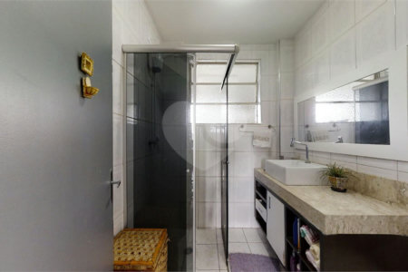 Apartemento com dois dormitórios na Bela Vista.