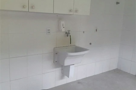 Casa à venda ou para alugar com 4 suítes em Chácaras São Carlos, Cotia, SP
