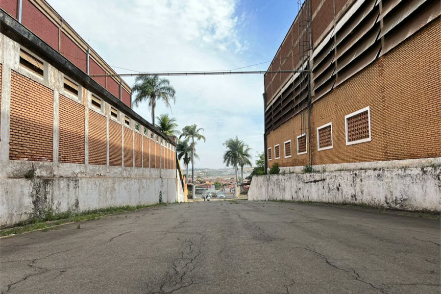 Excelente Galpão comercial para empresas disponível para venda e locação em Piracicaba - SP.