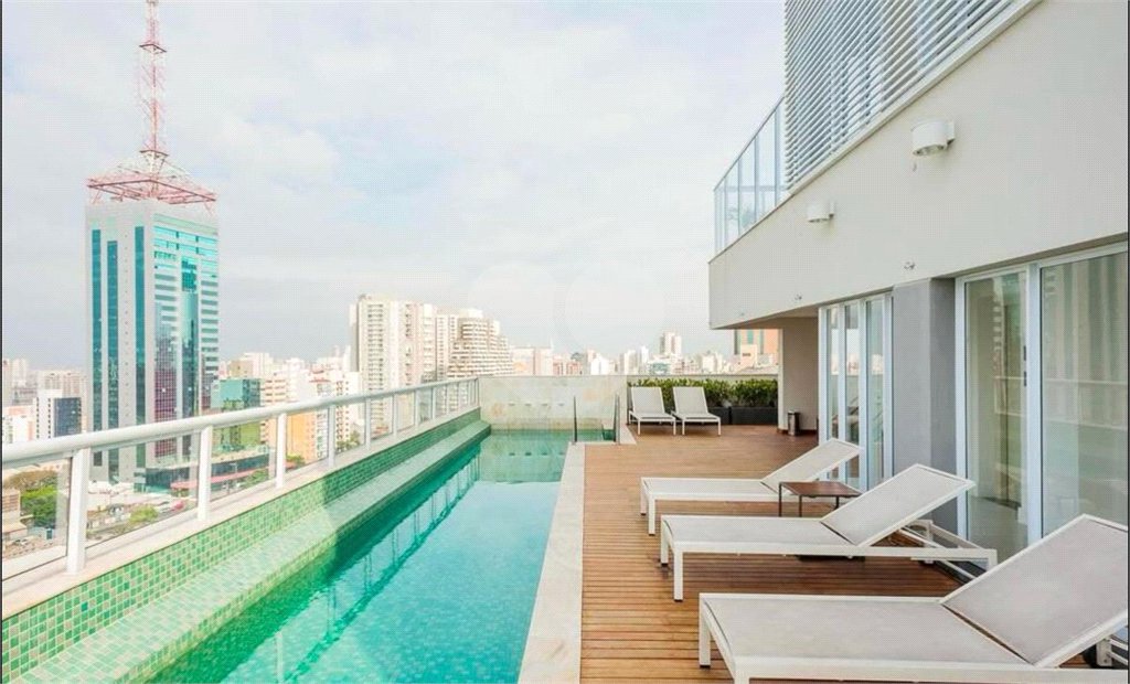 Apartamento com 35m², 1 dormitório, à venda na Bela Vista