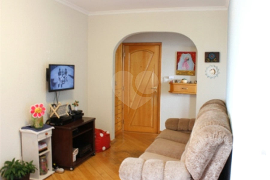 Apartamento 03 Dorm 02 Banheiros 01 Vaga na Saúde para Venda.