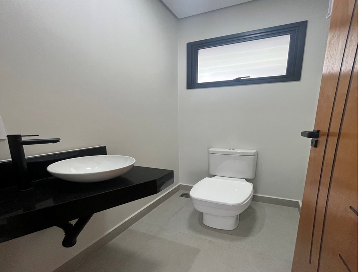 Casa à venda com 3 quartos, sendo 3 suítes, no condomínio Gran Ville São Venâncio, Itupeva - SP