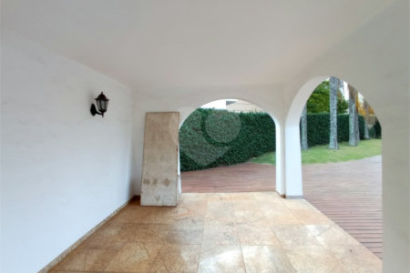 Casa térrea no Condomínio Faber I.