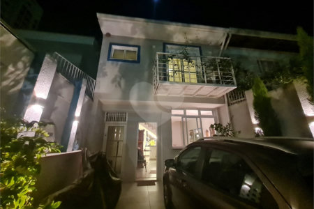 Sobrado à venda com 3 suítes em Campo Belo, São Paulo, SP