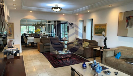 Apartamento à venda com 3 suítes em Vila Suzana, São Paulo, SP