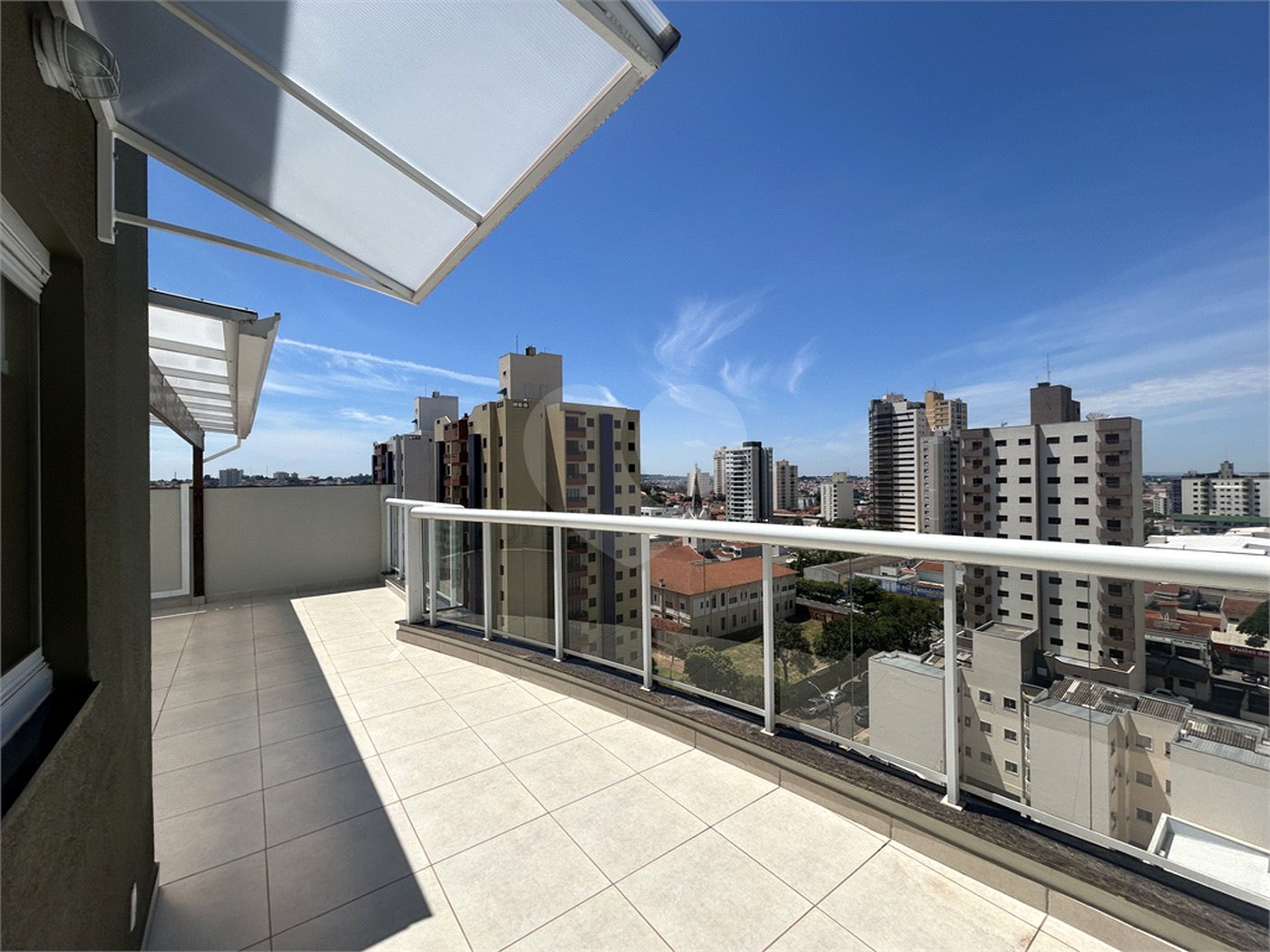 Cobertura de Alto Padrão no Centro de São Carlos – Sofisticação, Espaço e Conforto!