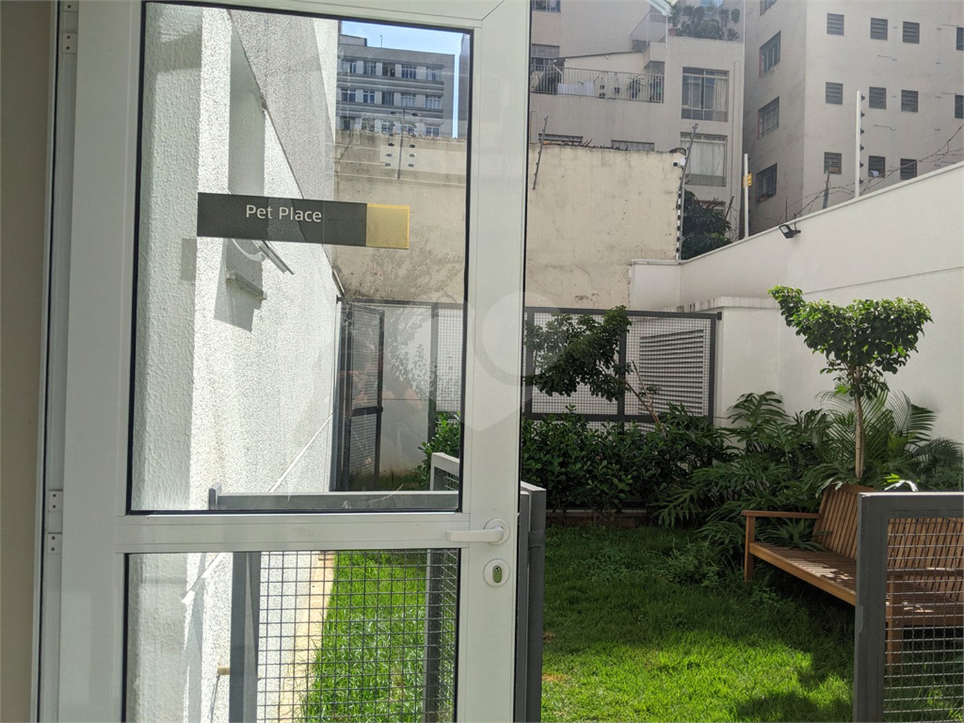 Bela Vista ! Studio novo 2400,00 !