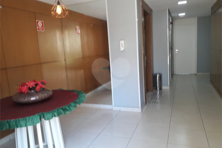 Ótimo apartamento Na rua Newton Prado no Bom Retiro