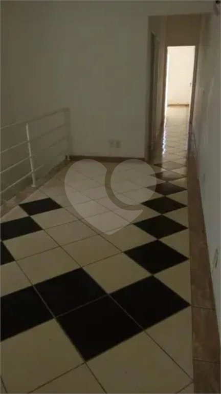 CASA A VENDA COM 141M², 3 DORMITORIOS, 1 SUITE, 2 VAGAS - JARDIM DAS INDUSTRIAS - SÃO JOSÉ DOS CAMPO
