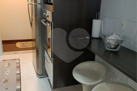 Apartamento na Região da Mooca. Excelente Localização com 3 Dormitórios sendo 1 Suíte e 2 Vagas de Garagem